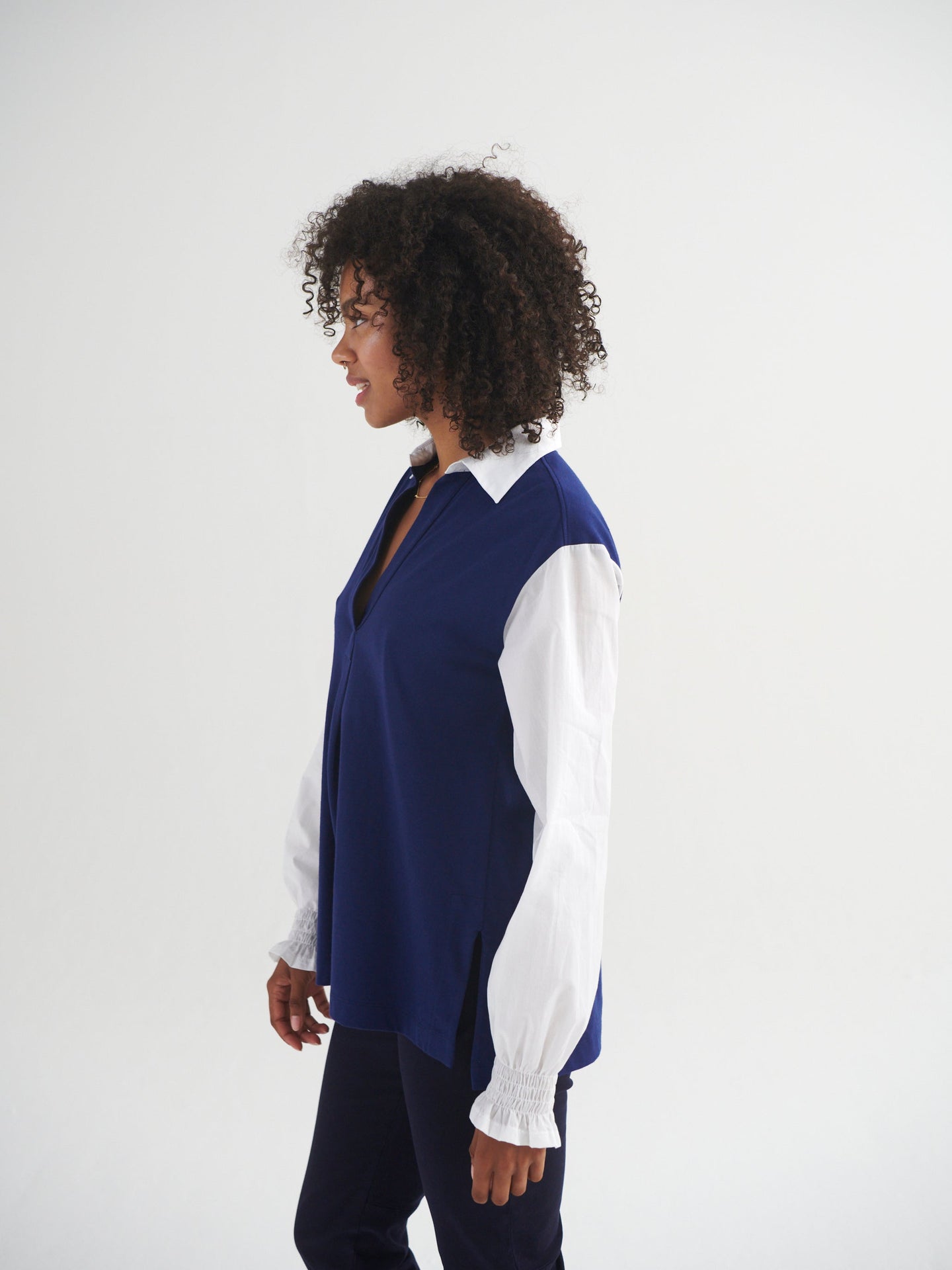 Aria jersey and cotton shirred cuff shirt - Navy/White