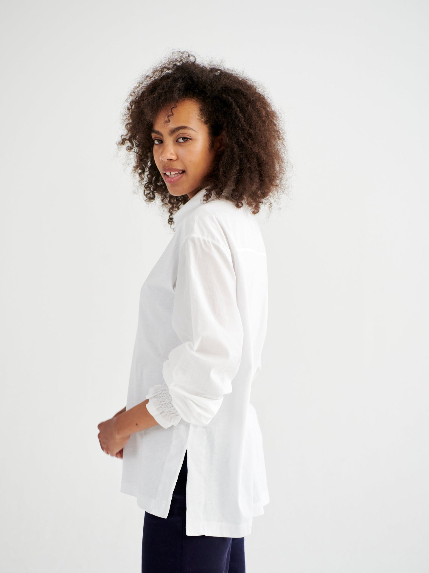 Aria jersey and cotton shirred cuff shirt - White
