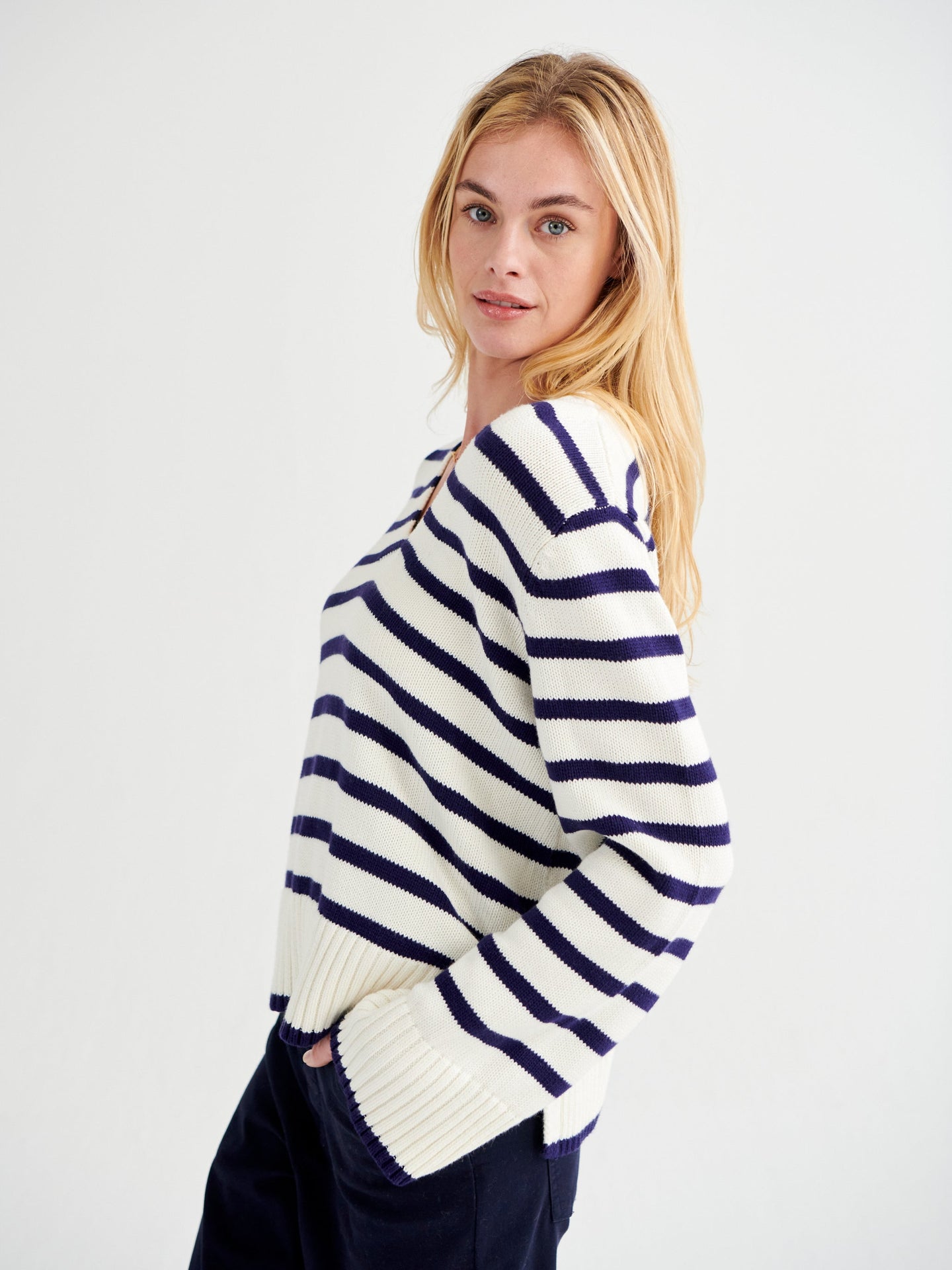 Tilly cotton cashmere blend v neck sweater - Navy Stripe