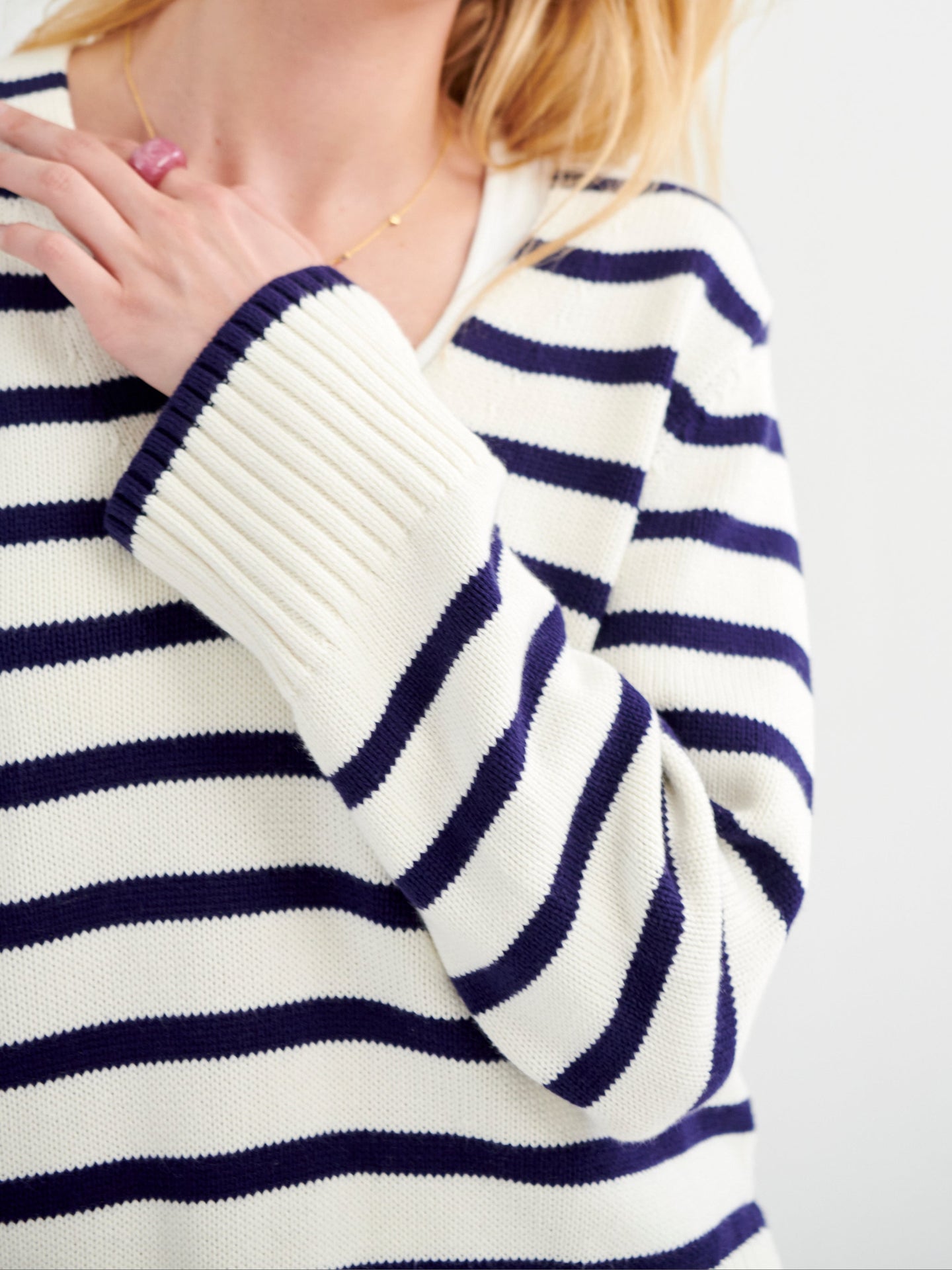 Tilly cotton cashmere blend v neck sweater - Navy Stripe