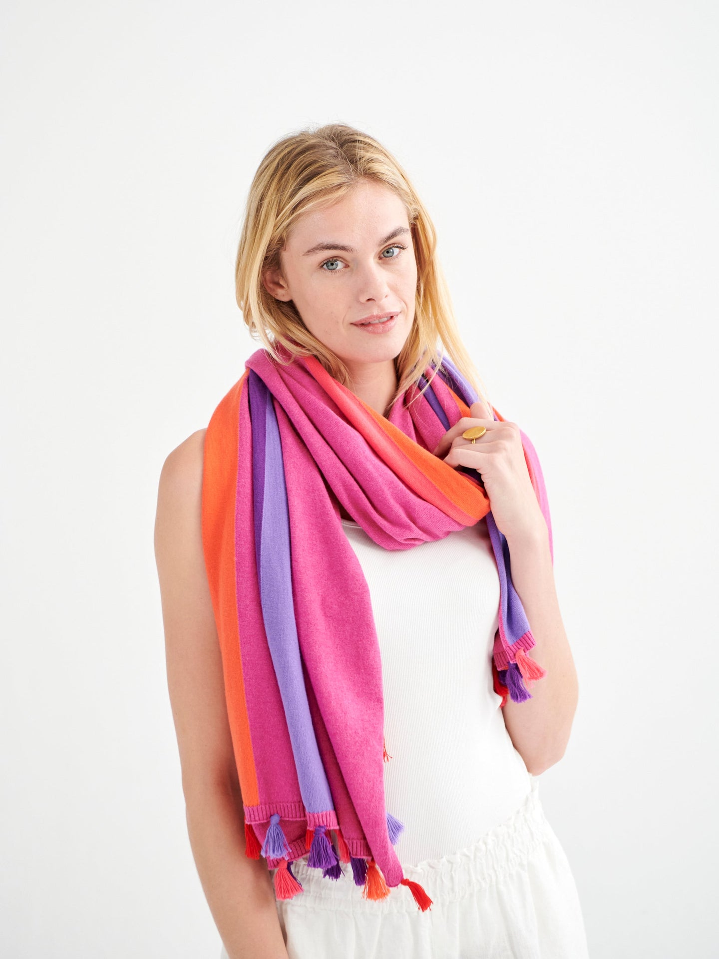 Ems multistripe tassel scarf