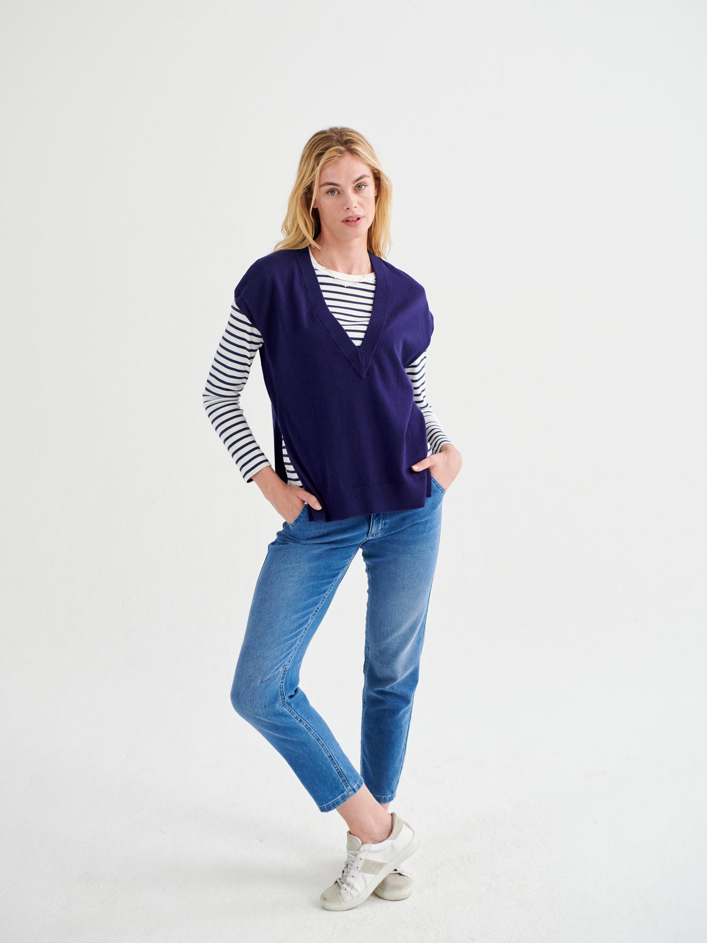 New Willow v-neck tank - Blue