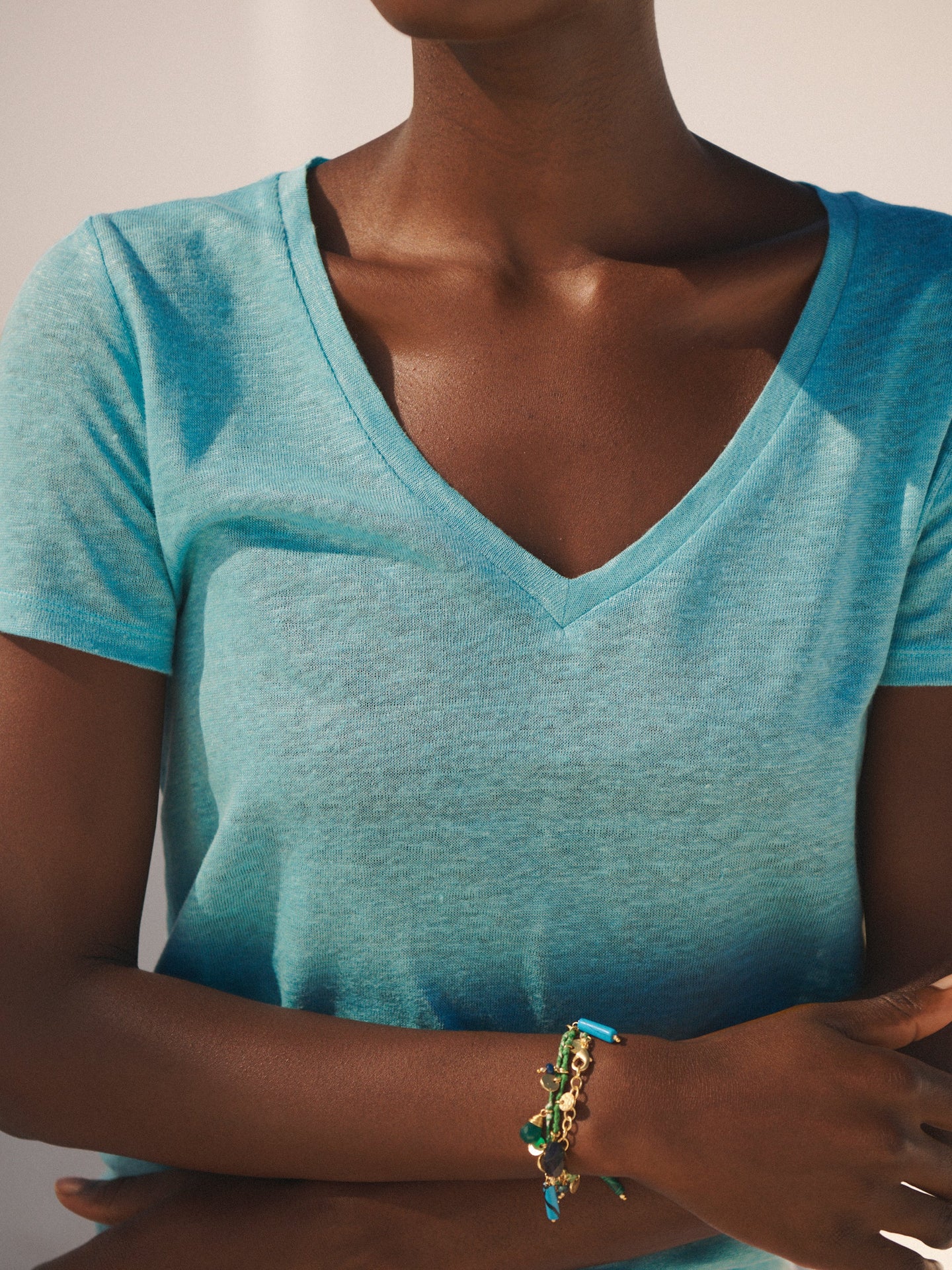 Charlie linen v neck t shirt - Aqua