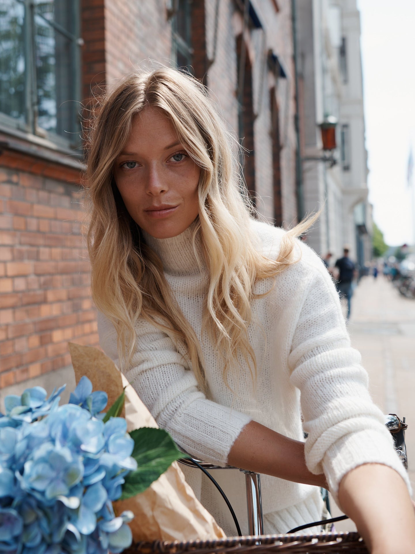 Jana funnel neck sweater with ribbed cuffs - Cream