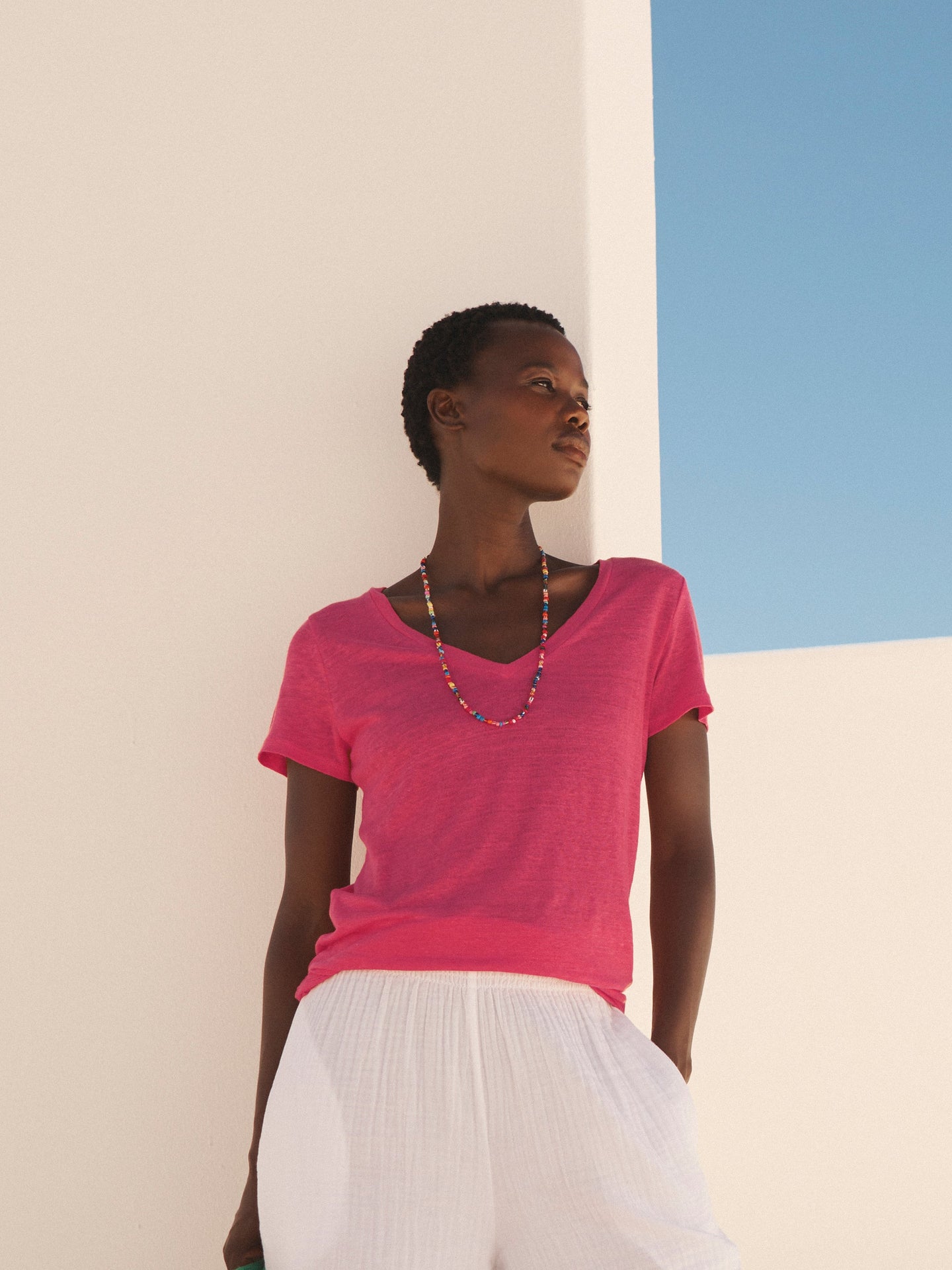 Charlie linen v neck t shirt - Raspberry