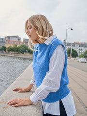 Rosie crew neck chunky knit tank - Blue